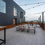 Luxury Life Galore - Sleeps 4