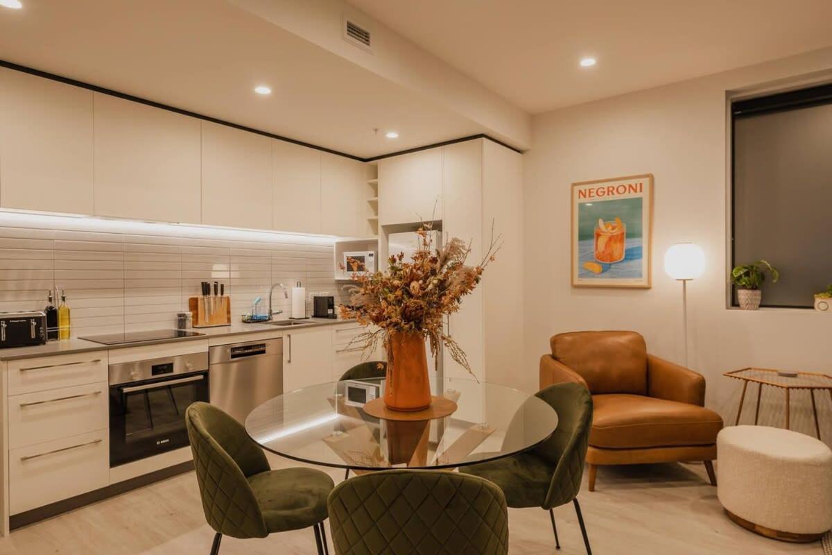 Luxury Life Galore - Sleeps 4