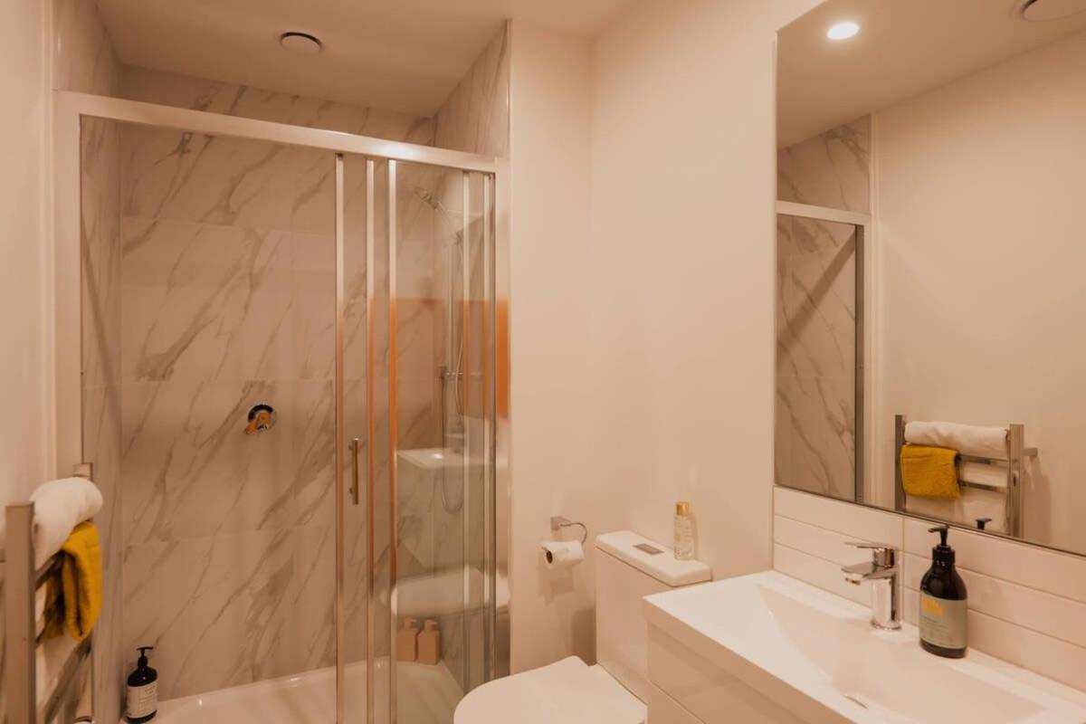 Apartment Luxury Life Galore - Sleeps 4
