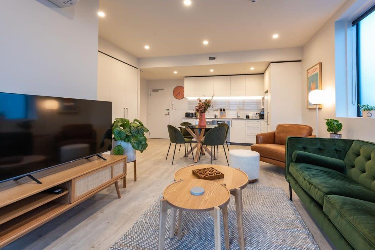 Luxury Life Galore - Sleeps 4 * Christchurch